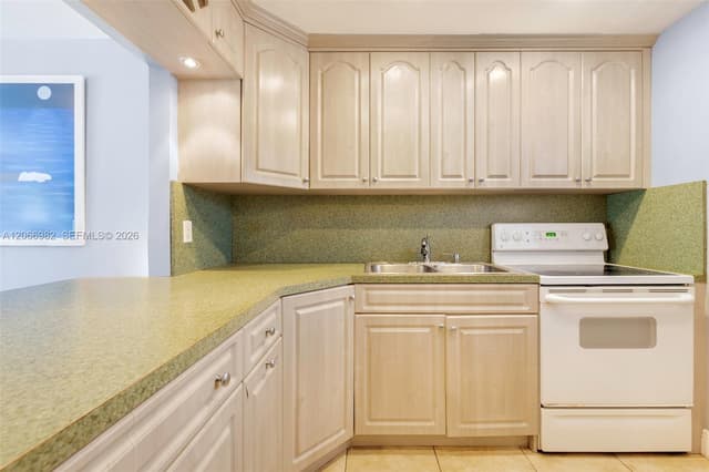 100 Edgewater Dr # 309, Coral Gables FL 33133 - Coral Gables, FL - Photo 7