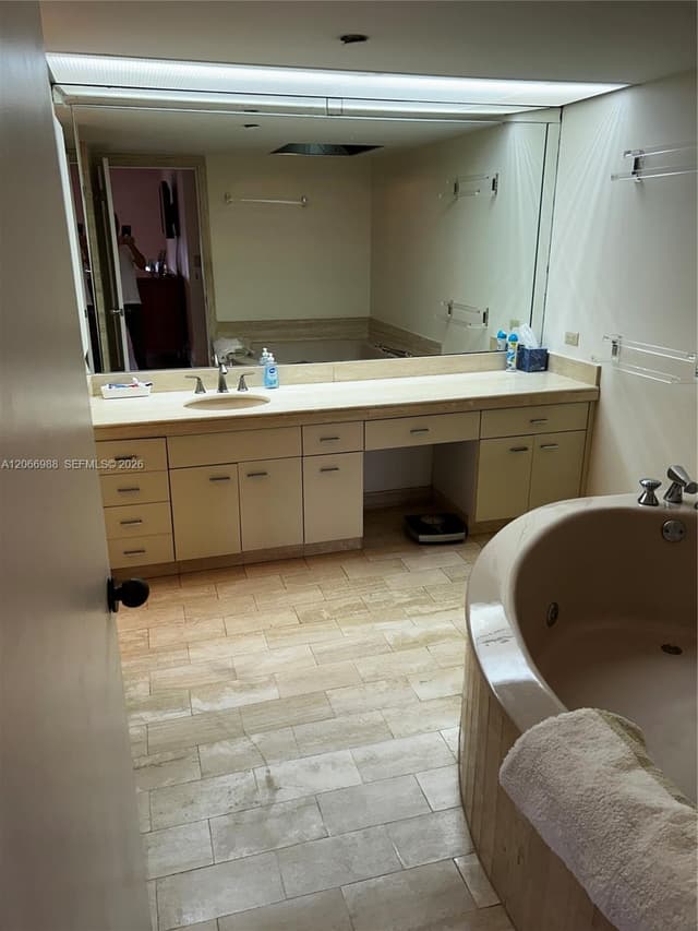 19667 Turnberry Way # B, Aventura FL 33180 - Aventura, FL - Photo 7
