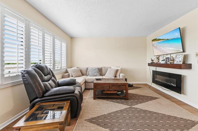4087 Newport S, Deerfield Beach FL 33442 - Deerfield Beach, FL - Photo 7