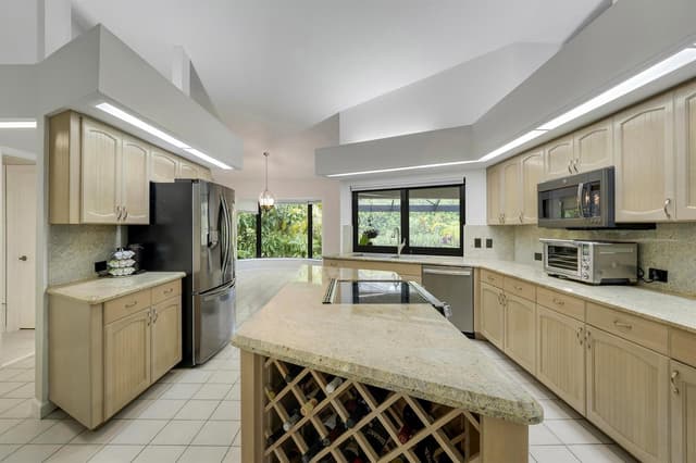11 Alnwick Road, Palm Beach Gardens FL 33418 - Palm Beach Gardens, FL - Photo 4