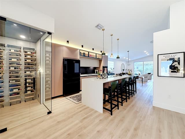 16523 Sapphire St, Weston FL 33331 - Weston, FL - Photo 6