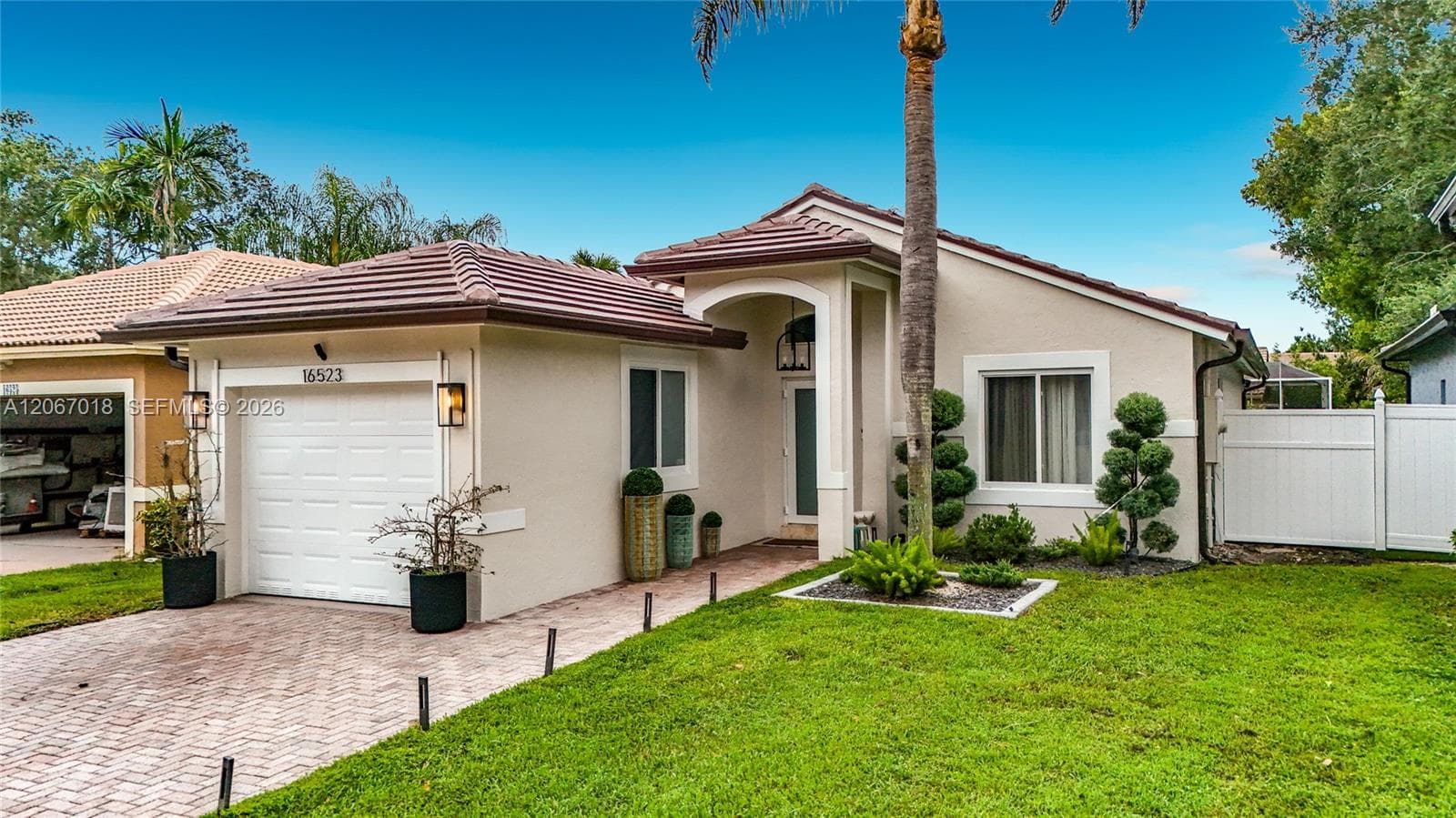 16523 Sapphire St, Weston FL 33331 - Weston, FL - Photo 1