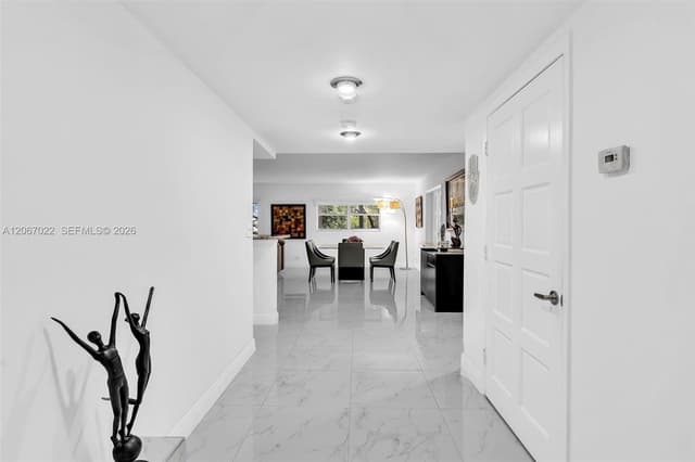 800 NE 195th St # 220, Miami FL 33179 - Miami, FL - Photo 6