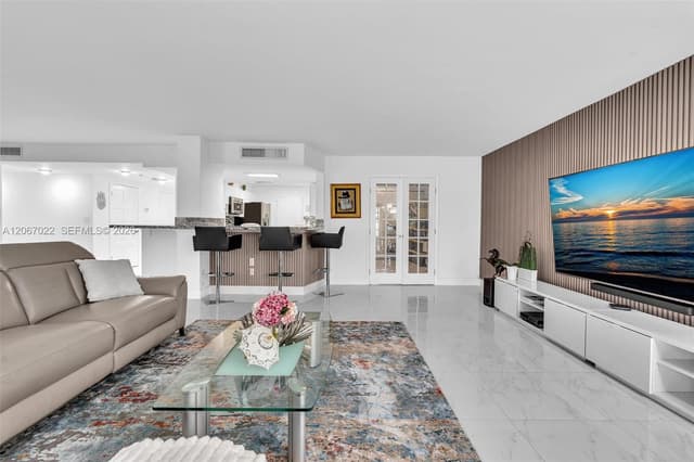 800 NE 195th St # 220, Miami FL 33179 - Miami, FL - Photo 5