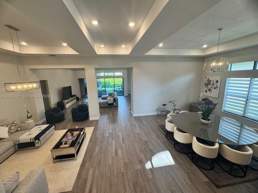 9296 Porto Way, Parkland FL 33076