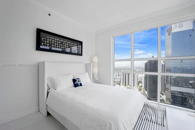 950 Brickell Bay Dr # 4600, Miami FL 33131 - Miami, FL - Photo 6
