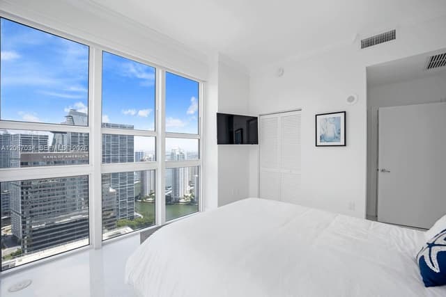 950 Brickell Bay Dr # 4600, Miami FL 33131 - Miami, FL - Photo 7