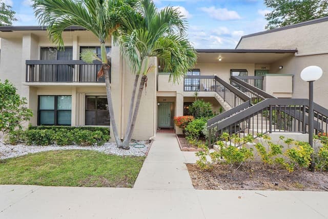 5055 Oak Hill Lane # 213, Delray Beach FL 33484 - Delray Beach, FL - Photo 3