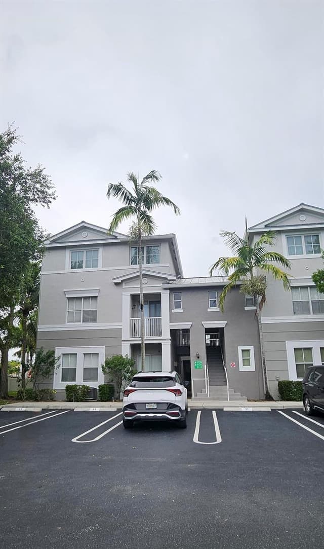 1110 E Shoma Drive E # 423, Royal Palm Beach FL 33414 - Royal Palm Beach, FL - Photo 3