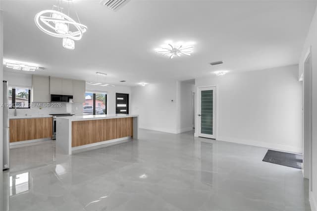 4450 NW 169th Ter, Miami Gardens FL 33055 - Miami Gardens, FL - Photo 5