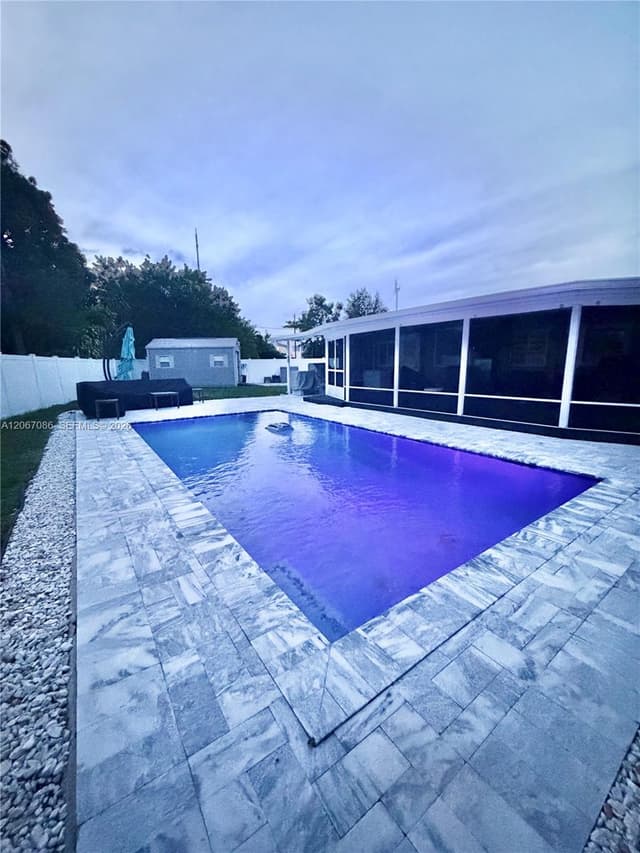4580 SW 39th St, West Park FL 33023 - West Park, FL - Photo 2