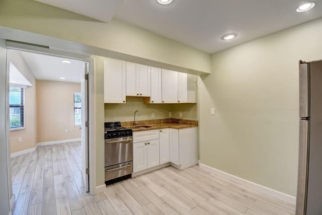 1316 DATE PALM Drive Rear, Lantana FL 33462 - Lantana, FL - Photo 3