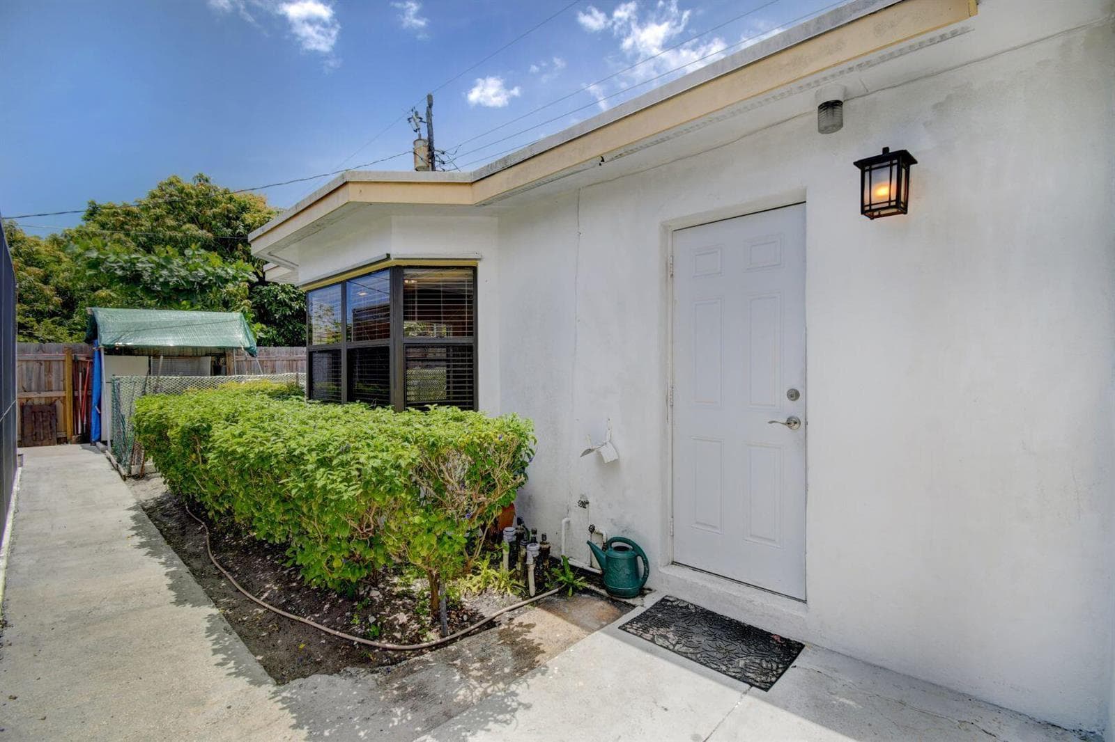1316 DATE PALM Drive Rear, Lantana FL 33462 - Lantana, FL - Photo 1