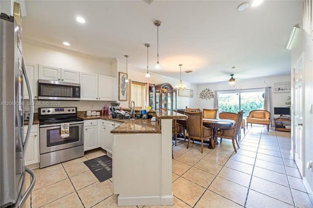 3680 NW 29th Ct, Lauderdale Lakes FL 33311 - Lauderdale Lakes, FL - Photo 7