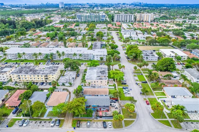 2100 NE 170th St, North Miami Beach FL 33162 - North Miami Beach, FL - Photo 6