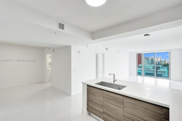 330 Sunny Isles Blvd # 805, Sunny Isles Beach FL 33160 - Sunny Isles Beach, FL - Photo 2