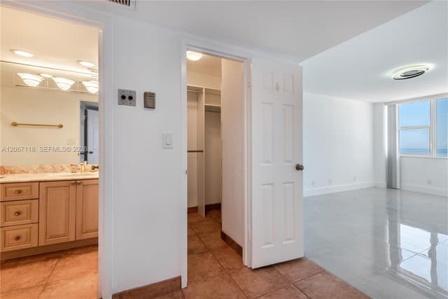3180 S Ocean Dr # 310, Hallandale Beach FL 33009 - Hallandale Beach, FL - Photo 3
