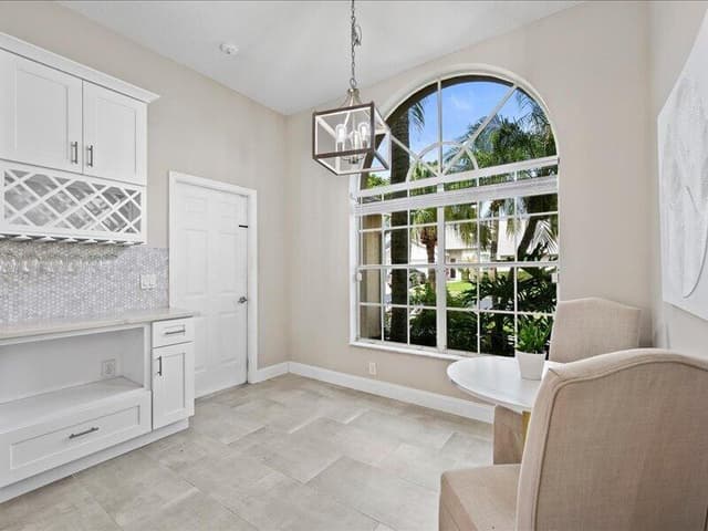 237 W MOCCASIN Trail W, Jupiter FL 33458 - Jupiter, FL - Photo 6
