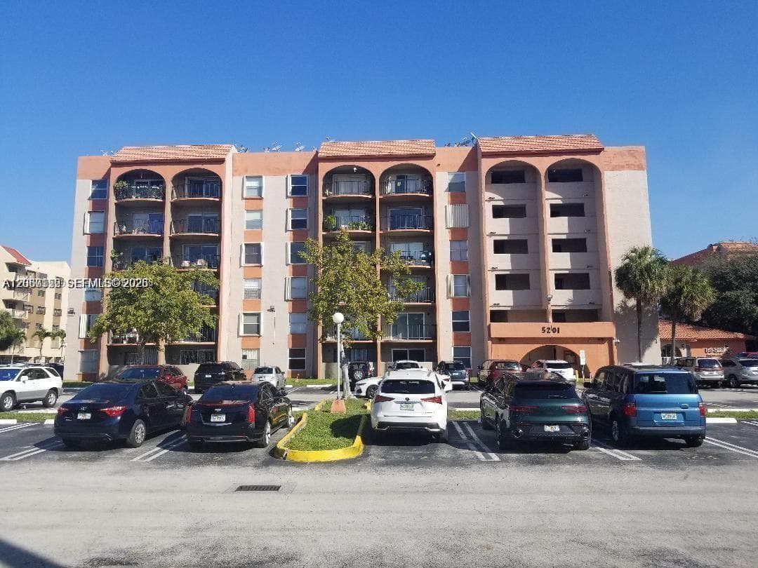 5201 NW 7th St # 506, Miami FL 33126 - Miami, FL - Photo 1