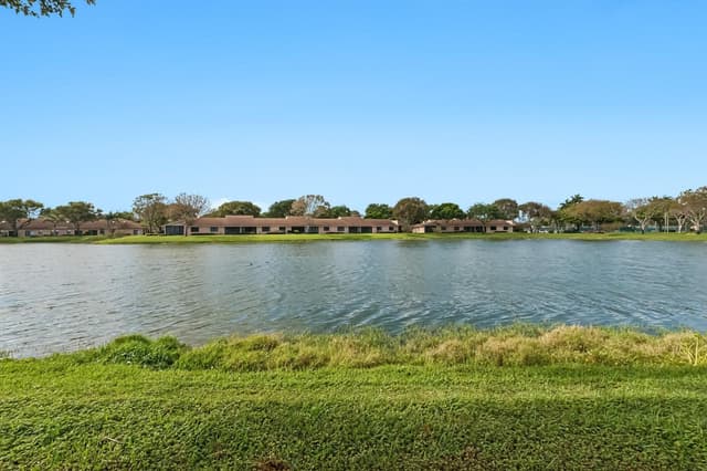 8427 Parkgate Road # C, Boca Raton FL 33496 - Boca Raton, FL - Photo 2