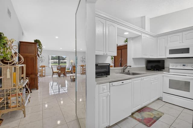 8427 Parkgate Road # C, Boca Raton FL 33496 - Boca Raton, FL - Photo 7