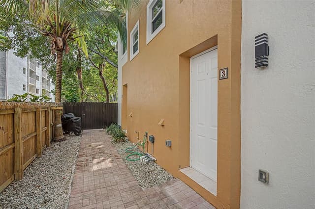 2945 Coconut Ave # 3, Miami FL 33133 - Miami, FL - Photo 3