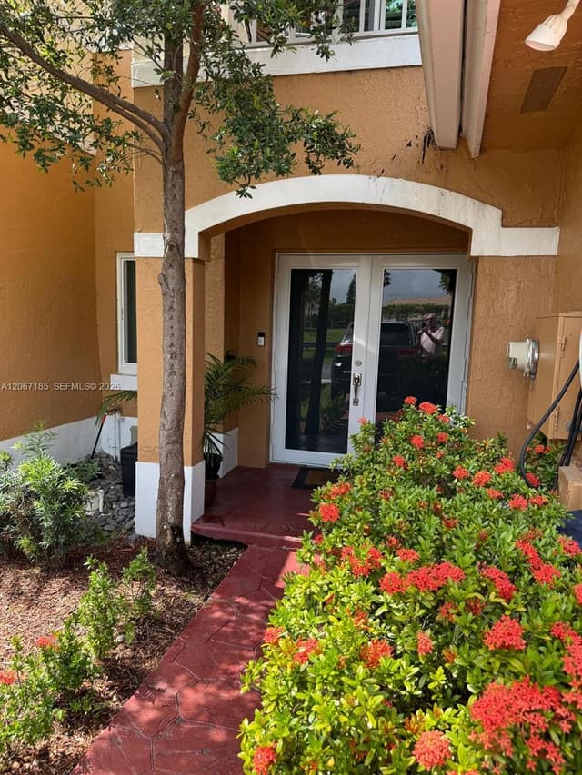 16232 SW 57th Ln, Miami FL 33193 - Miami, FL - Photo 2