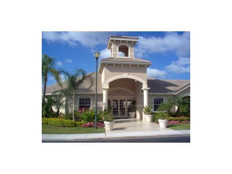 5055 WILES Road # 201, Coconut Creek FL 33073