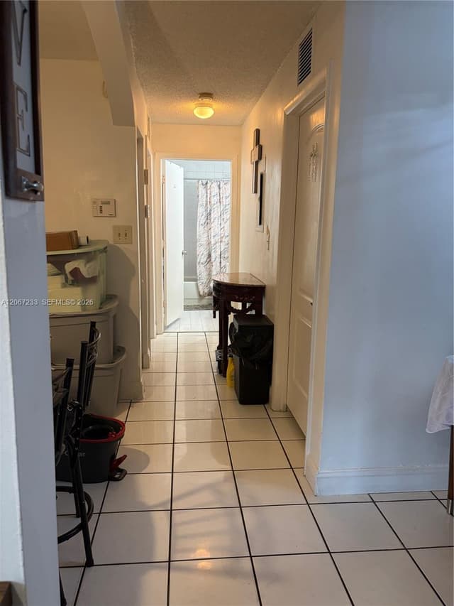 8851 NW 119 ST # 5222, Hialeah Gardens FL 33018 - Hialeah Gardens, FL - Photo 2