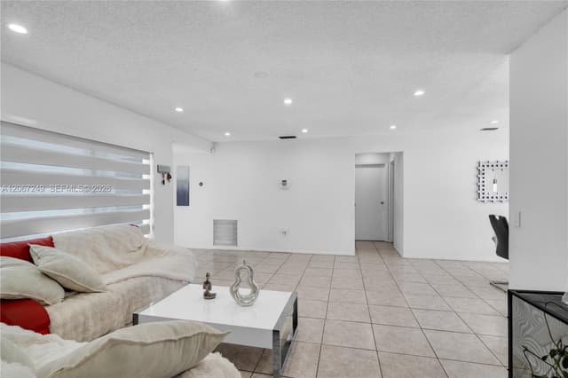 11911 NW 32nd Mnr, Sunrise FL 33323 - Sunrise, FL - Photo 6