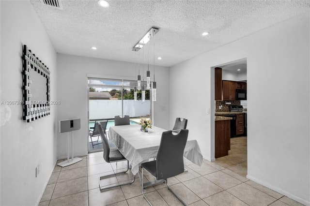 11911 NW 32nd Mnr, Sunrise FL 33323 - Sunrise, FL - Photo 7