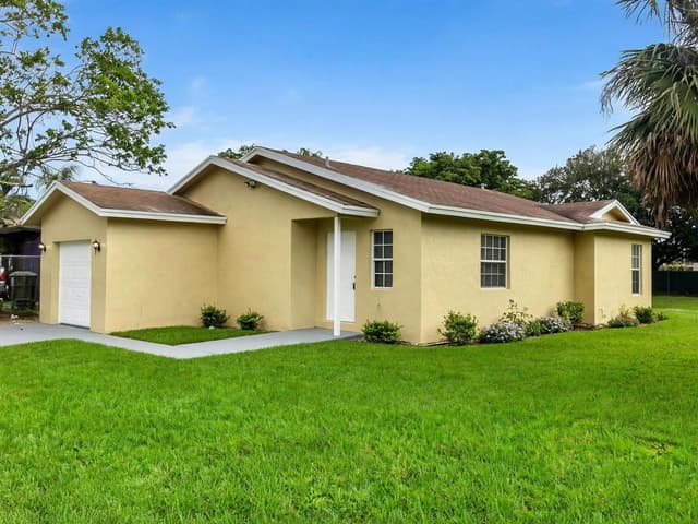 1136 NW 5TH Court, Fort Lauderdale FL 33311 - Fort Lauderdale, FL - Photo 2