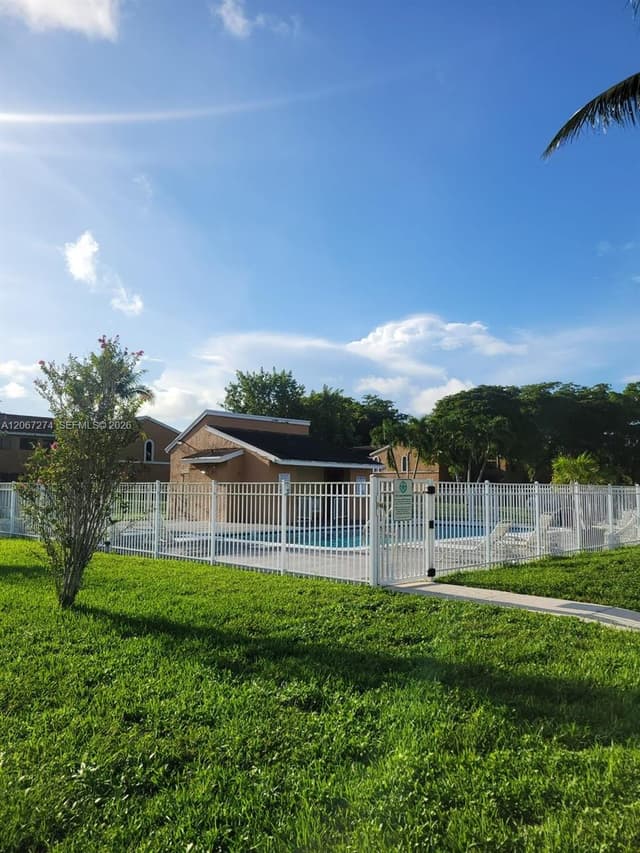 8075 NW 71st Ct, Tamarac FL 33321 - Tamarac, FL - Photo 2