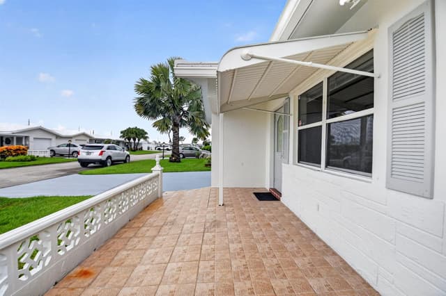 2091 SW 13th Terrace SW, Boynton Beach FL 33426 - Boynton Beach, FL - Photo 4