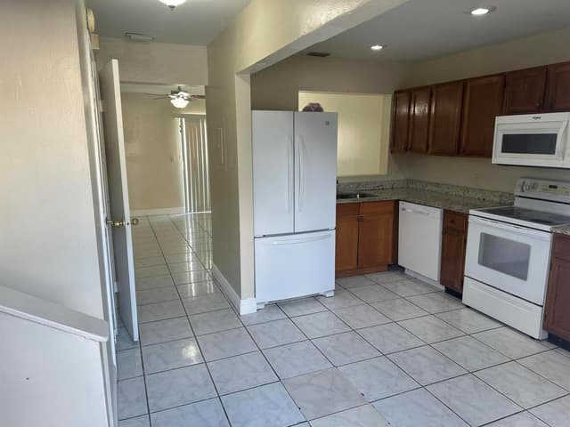 5145 BRECKENRIDGE Place # 30, West Palm Beach FL 33417 - West Palm Beach, FL - Photo 3