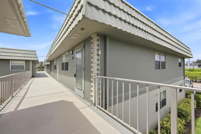 91 FLANDERS B, Delray Beach FL 33484 - Delray Beach, FL - Photo 7