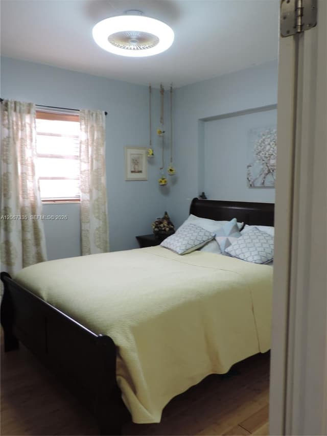 990 W 56th St, Hialeah FL 33012 - Hialeah, FL - Photo 5