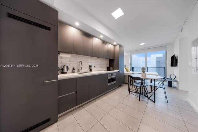 227 NE 2nd St # 3107, Miami FL 33132 - Miami, FL - Photo 2