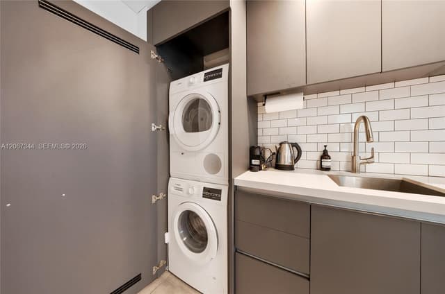 227 NE 2nd St # 3107, Miami FL 33132 - Miami, FL - Photo 6