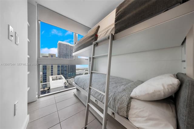 227 NE 2nd St # 3107, Miami FL 33132 - Miami, FL - Photo 5