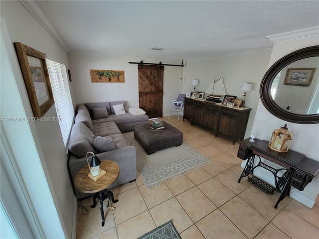 1316 W 61st Pl, Hialeah FL 33012 - Hialeah, FL - Photo 6