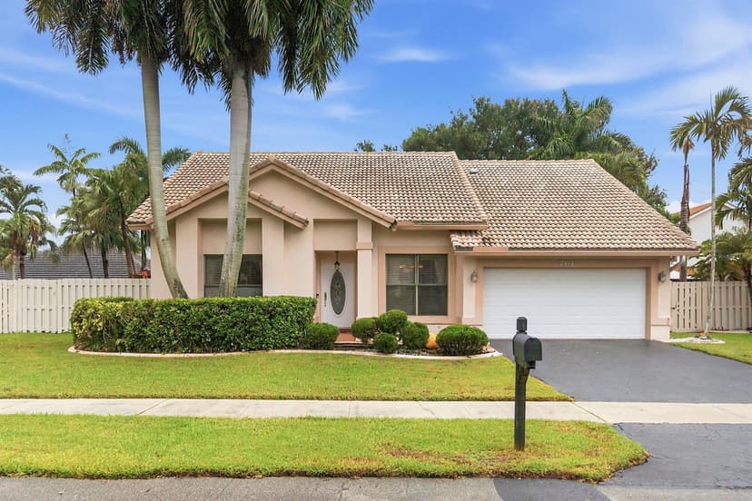 761 Greenbriar Avenue, Davie FL 33325