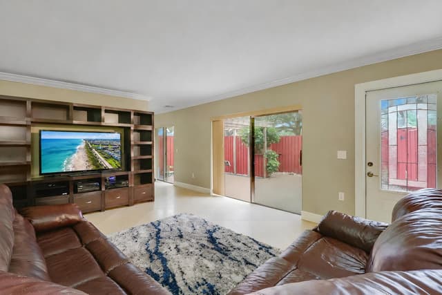 1901 19th Lane, Palm Beach Gardens FL 33418 - Palm Beach Gardens, FL - Photo 5