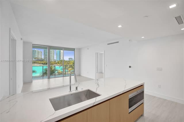 2411 Laguna Circle # 208, Miami FL 33181 - Miami, FL - Photo 6