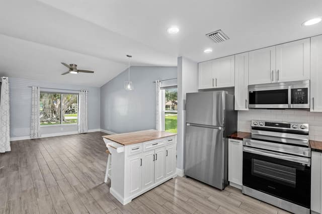 28 Via De Casas Norte, Boynton Beach FL 33426 - Boynton Beach, FL - Photo 6