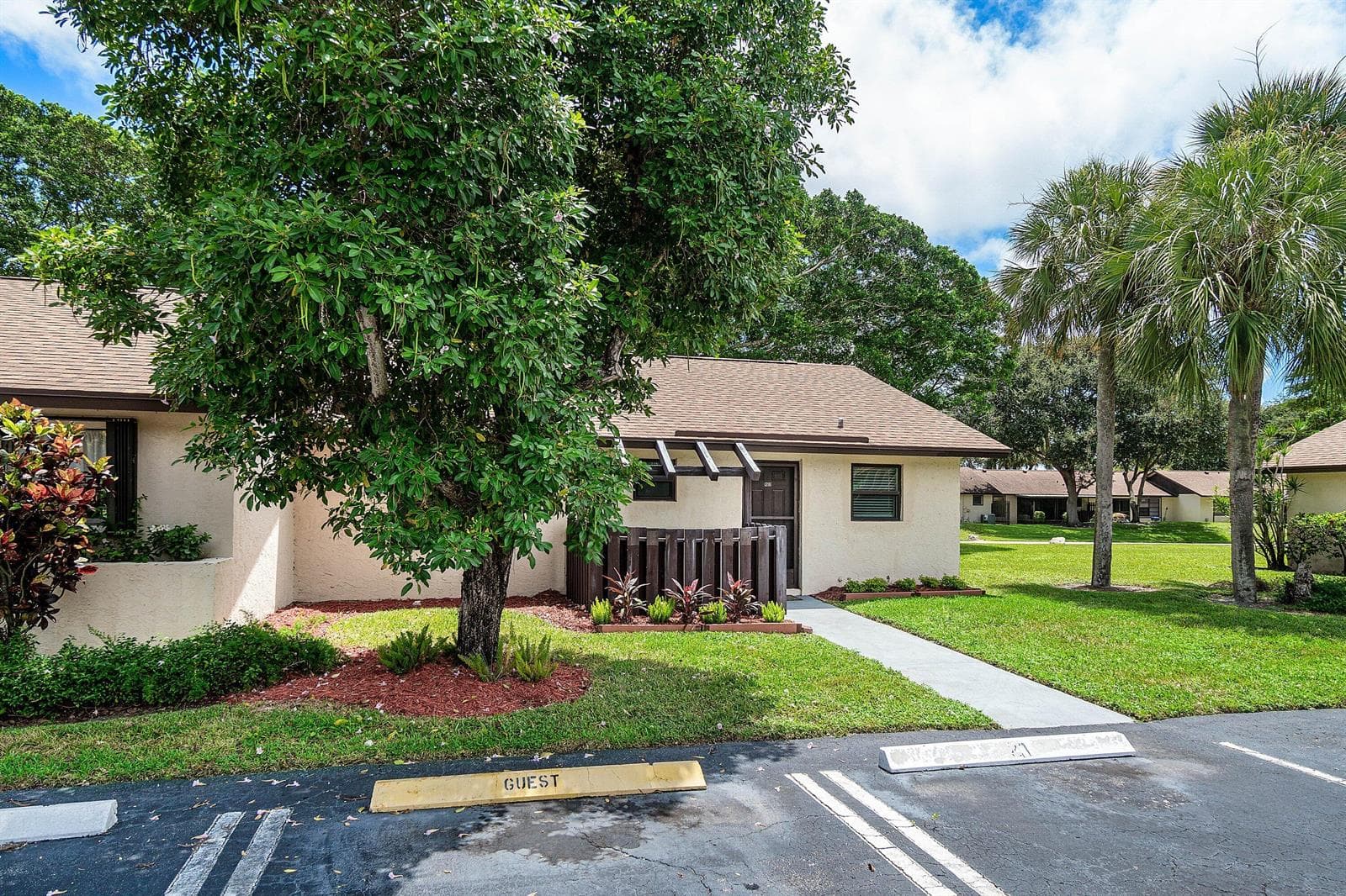 28 Via De Casas Norte, Boynton Beach FL 33426 - Boynton Beach, FL - Photo 1