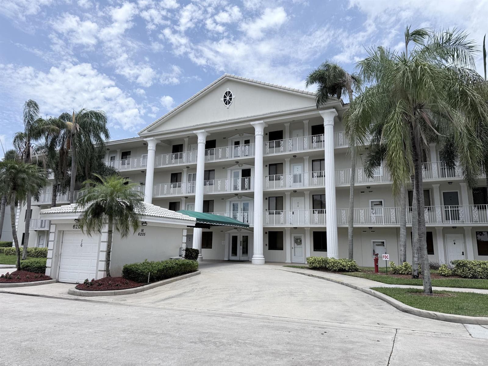 6025 S BALBOA Circle # 306, Boca Raton FL 33433 - Boca Raton, FL - Photo 1