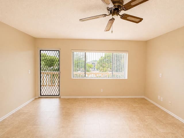 555 Purdy Lane Unit 309, Palm Springs FL 33461 - Palm Springs, FL - Photo 7