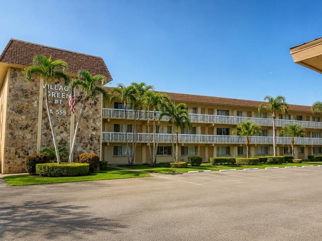 555 Purdy Lane Unit 309, Palm Springs FL 33461 - Palm Springs, FL - Photo 3