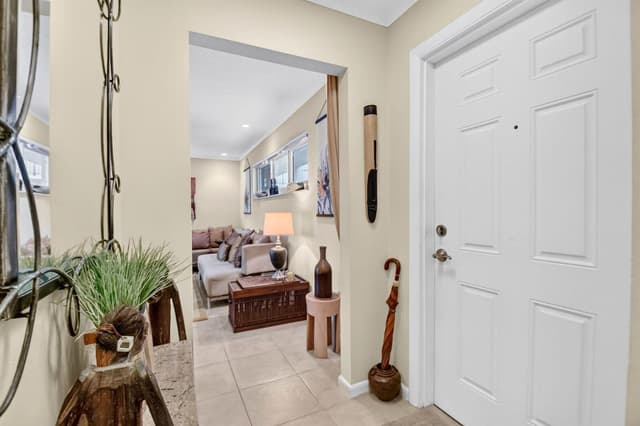 32 COLONIAL CLUB Drive # 102, Boynton Beach FL 33435 - Boynton Beach, FL - Photo 7